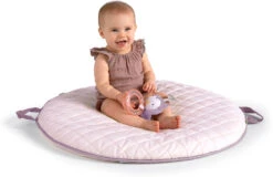 Ingenuity Cozy Spot Calla Wendedecke Mit Spielbogen Aus Holz -Bekleidungsgeschäft ingenuity cozy spot calla wendedecke mit spielbogen aus holz 4