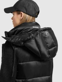 Khujo Weste TOURIN SATIN In Schwarz -Bekleidungsgeschäft khujo weste tourin satin in schwarz 7