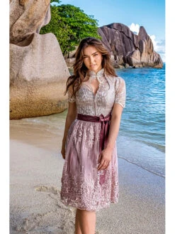 Bekleidungsgeschäft -Bekleidungsgeschäft stockerpoint dirndl macie in beige altrosa 1